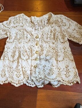 Featherbone White With Embroidered Gold Thread Button-Front Blouse